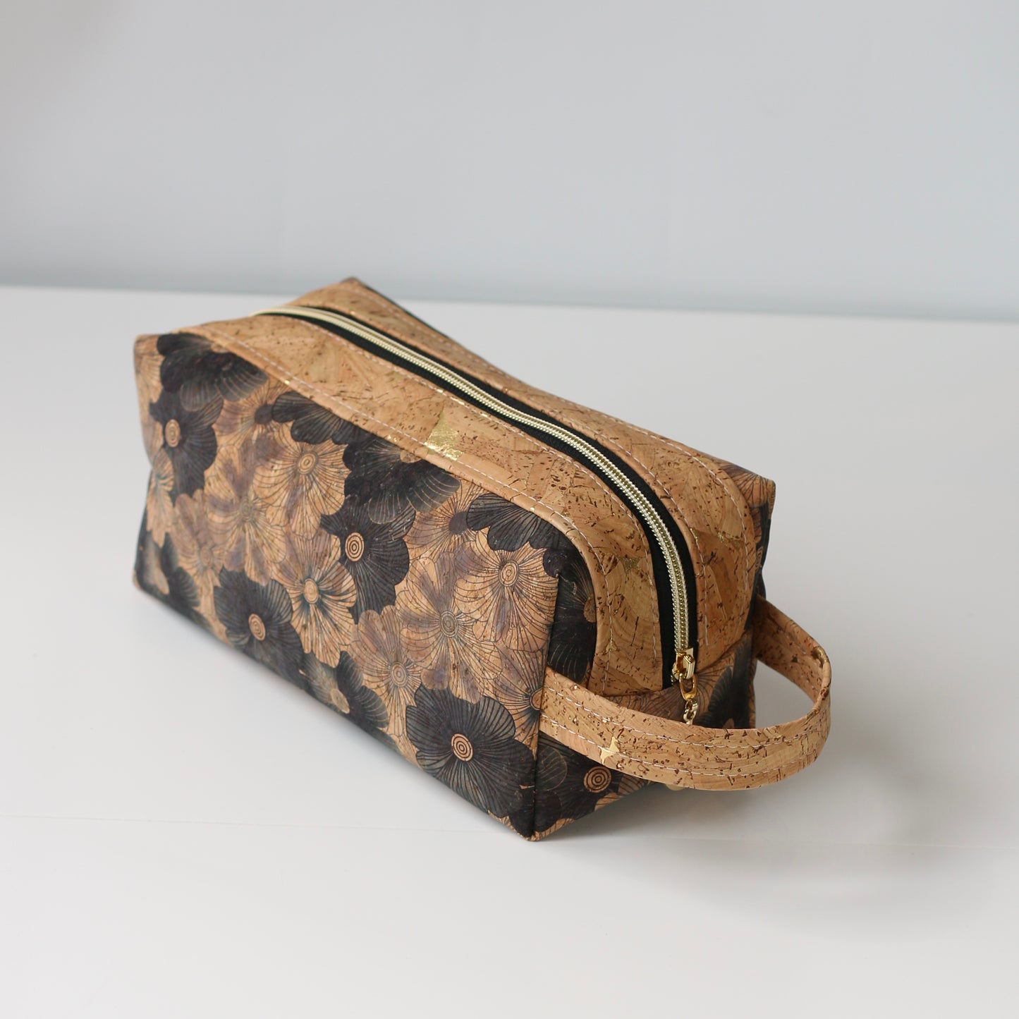 Grey Blooms - Cork Aven Pouch