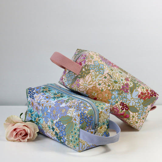 English Rose - Canvas Aven Pouch