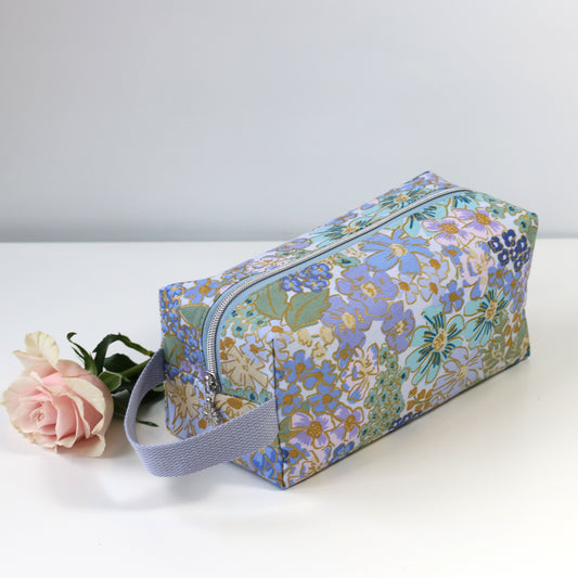 English Rose - Canvas Aven Pouch