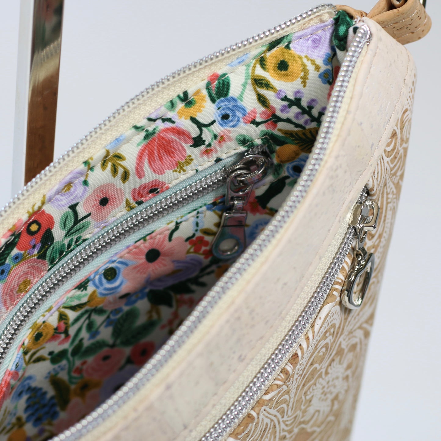 Baroque Elegance 2 - Traveller Belt Bag