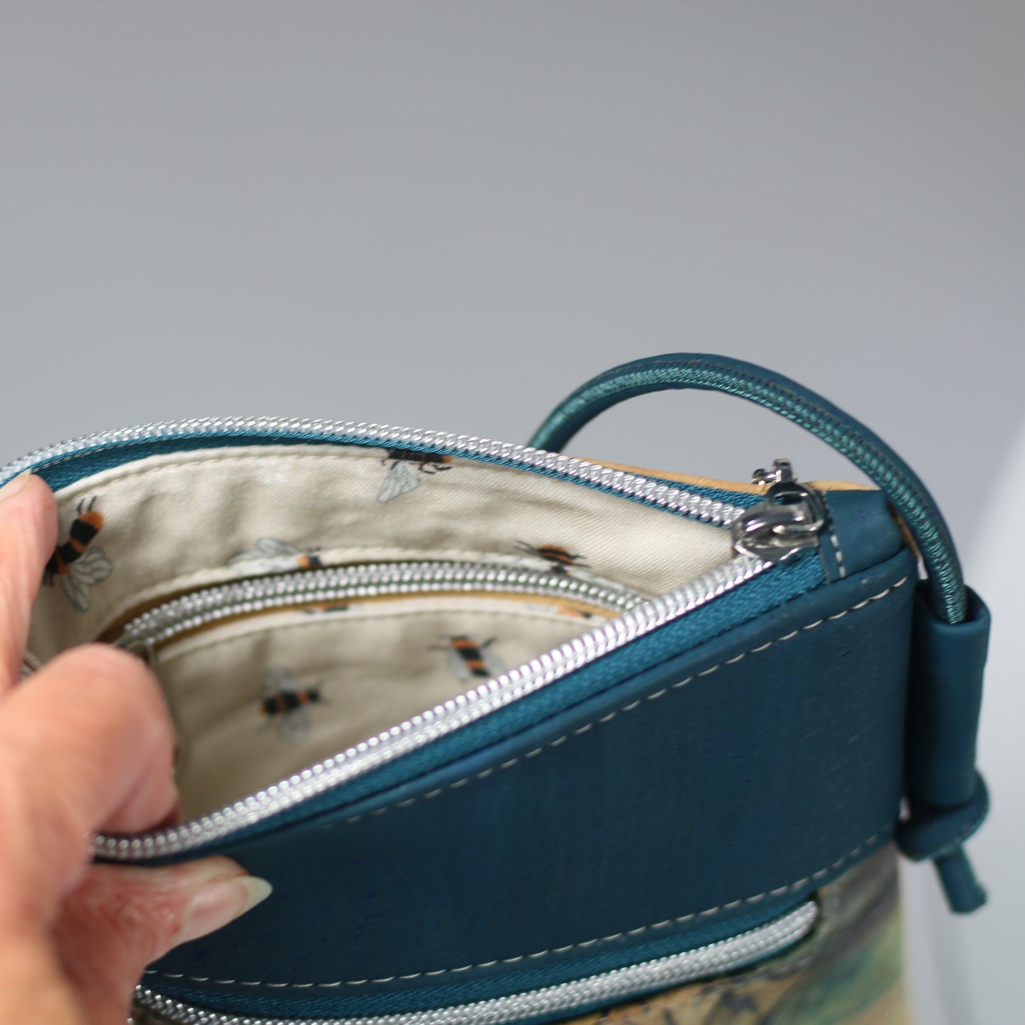 *NEW* Teal Blooms - Nomad Phone Bag