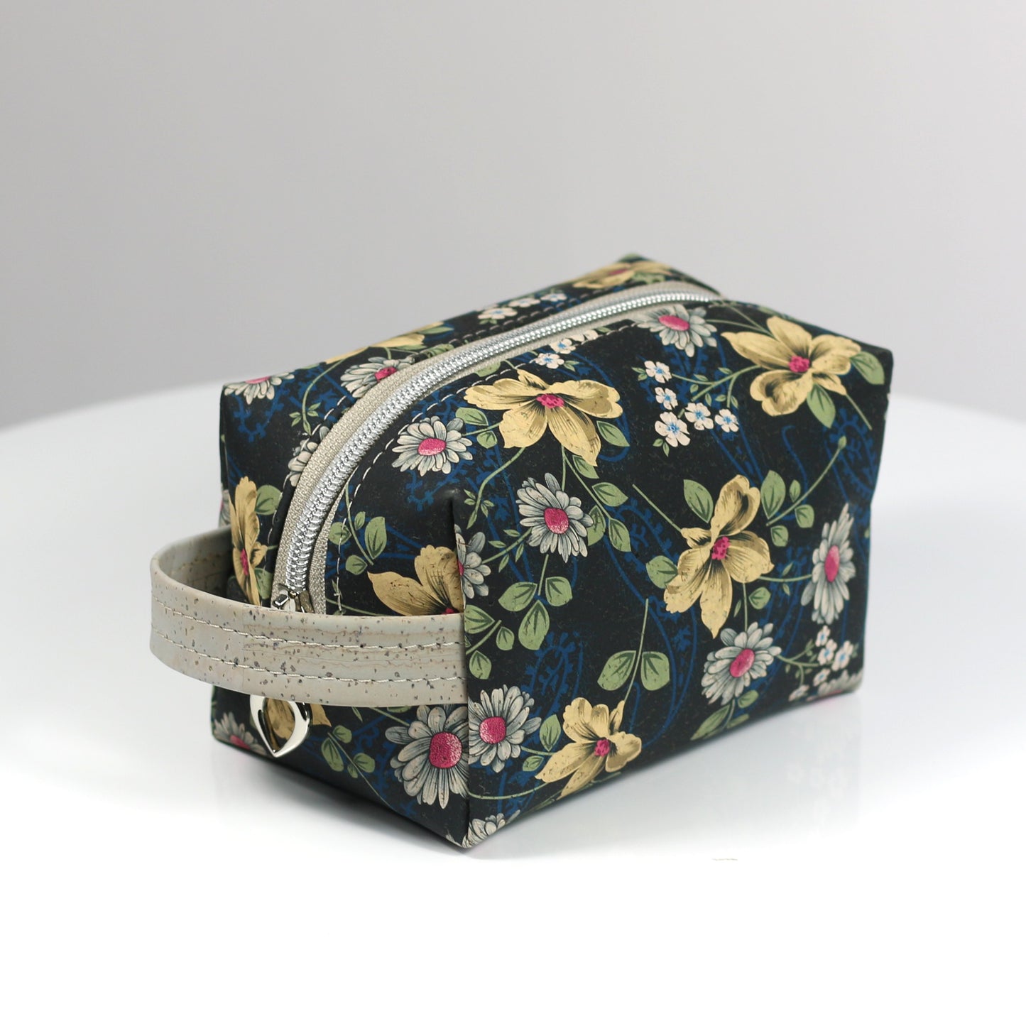Daisies in Navy - Cork Aven Pouch - Small