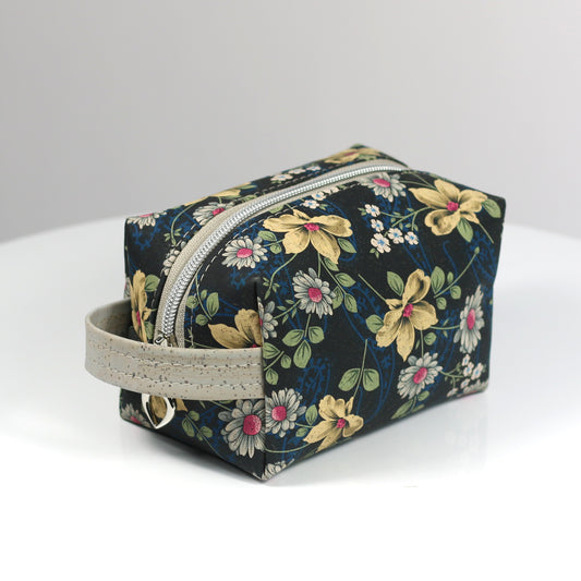 Daisies in Navy - Cork Aven Pouch - Small